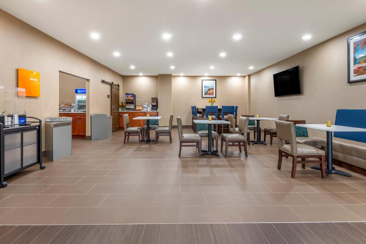 Comfort Inn Brewster Exterior photo